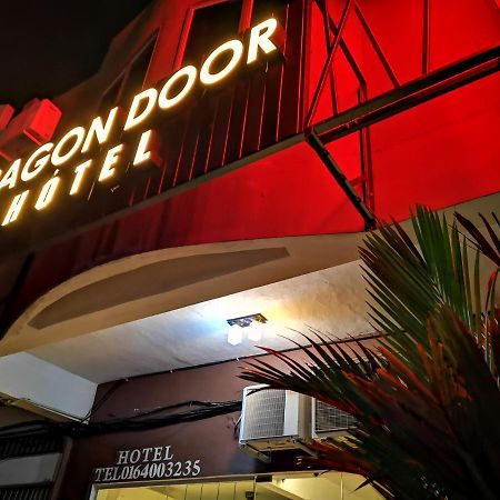 Dragon Door Hotel Sitiawan Eksteriør bilde