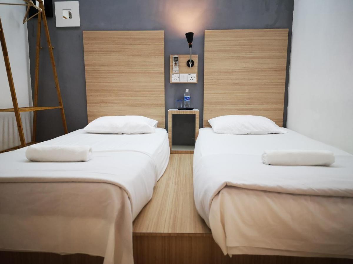 Dragon Door Hotel Sitiawan Eksteriør bilde