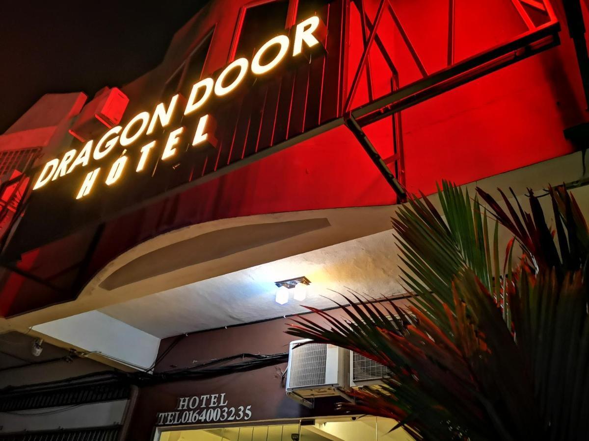 Dragon Door Hotel Sitiawan Eksteriør bilde