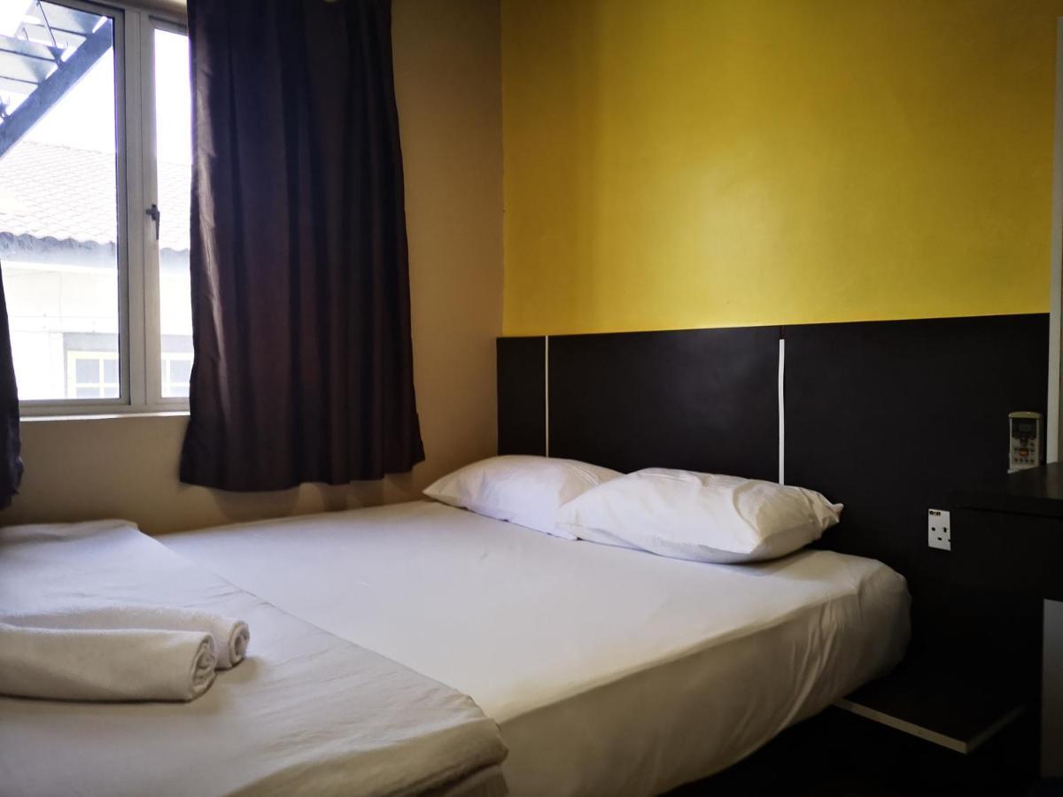 Dragon Door Hotel Sitiawan Eksteriør bilde